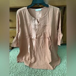 NWT CES FEMME VNECK BLOUSE